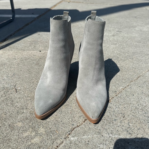 Marc Fisher Light Gray Ankle Booties - Picture 1 of 3